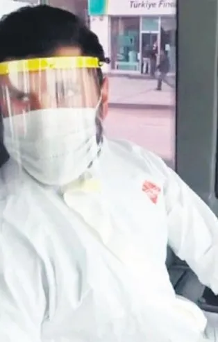 Örnek şoför! Sağlıkçı gibi giyinerek direksiyon başına geçti...