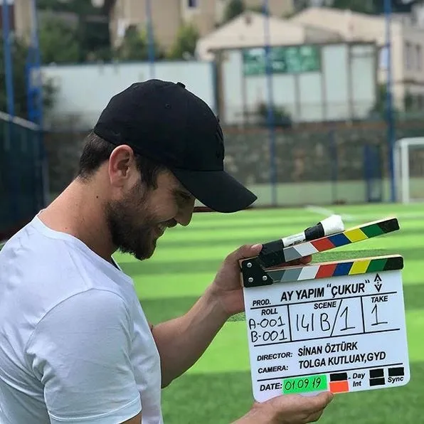 Aras Bulut İynemli'den flaş Çukur paylaşımı! 2019 Çukur 3. sezon ne zaman başlayacak?-1