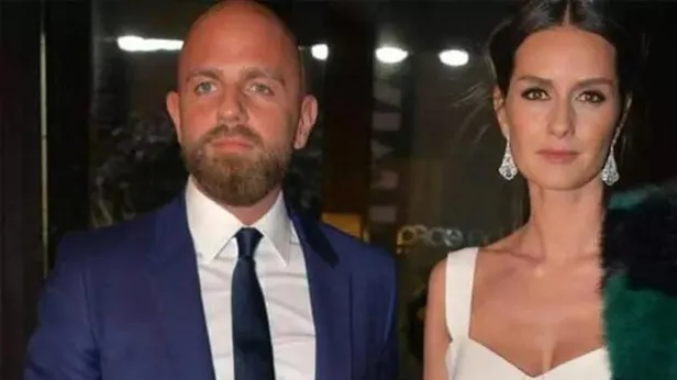 esiyle-ilgili-kareleri-sildi-yasemin-ozilhan-ve-izzet-ozilhan-cifti-arasinda-kazan-kayniyor-1659729936874.jpeg Eşiyle ilgili kareleri sildi! Yasemin Özilhan ve İzzet Özilhan çifti arasında kazan kaynıyor-2