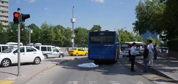 Halk otobüsü öğrenciyi ezdi