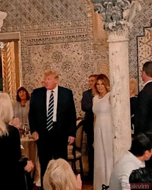 SON DAKİKA: Melania Trump ortaya çıktı! 2 bin dolarlık elbisesiyle Donald Trump'ı gölgede bıraktı - 4
