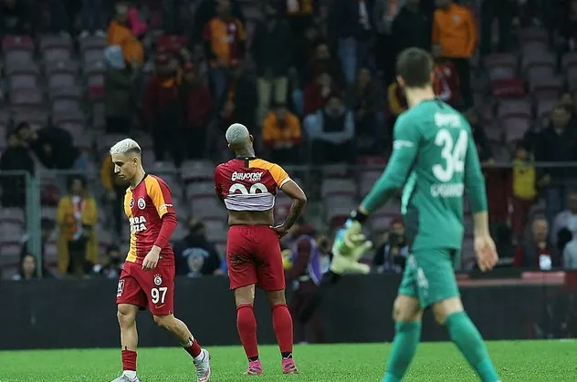 Aslan, Başakşehir’e boyun eğdi... Evinde 41 maçlık yenilmezlik serisi sona erdi!