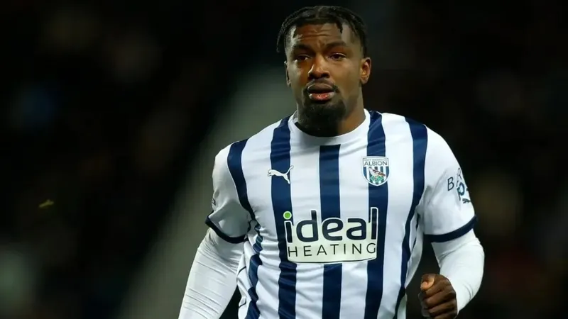 trabzonsporda-8-transfer-gundemde-sampiyonlugun-fitilini-atesleyecek-yildizlar-yola-cikti-1718113335025.jpeg Trabzonspor'da 8 transfer gündemde! Şampiyonluğun fitili ateşlendi-19