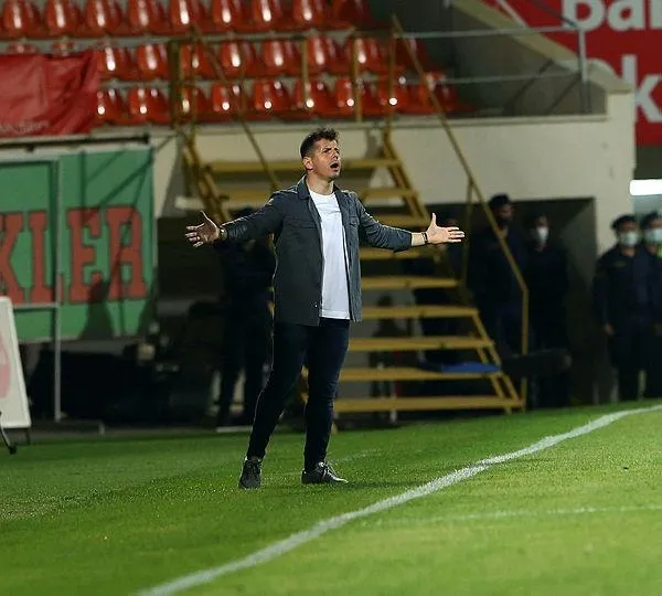 fenerbahce-teknik-direktoru-emre-belozoglundan-sampiyonluk-yorumu-inaniyorum-ki-sonu-da-iyi-olacak-1620076169154.jpeg Fenerbahçe Teknik Direktörü Emre Belözoğlu'ndan şampiyonluk yorumu: İnanıyorum ki sonu da iyi olacak-4