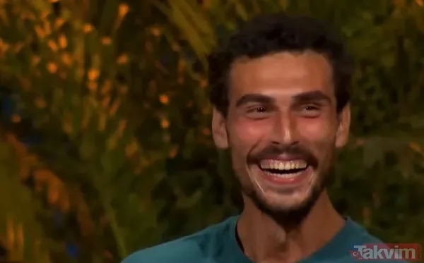 Survivor 2026'da aşk defterleri açıldı: Acun Ilıcalı konseyde Deniz ve Eren'i terleten sorular sordu - 3