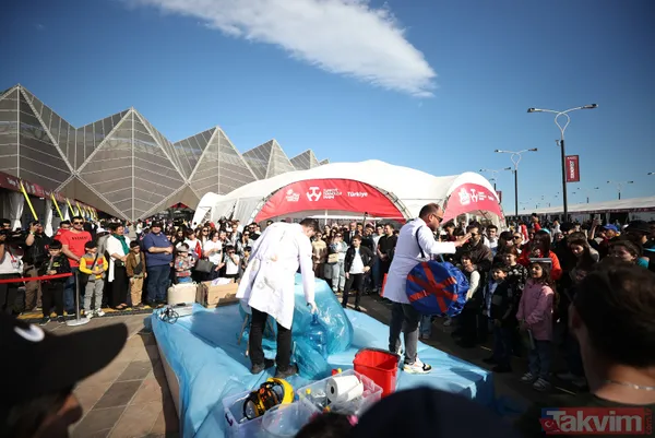 Azerbaycan'ın başkenti Bakü'de TEKNOFEST heyecanı! Gökyüzüne ay-yıldız çizildi - 21
