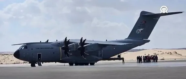 Başkan Erdoğan talimatı verdi Türkiye Gazze'ye insani yardım gönderdi! İki uçak Mısır'a indi-6