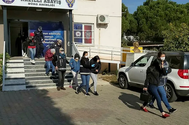 Fuhuş operasyonu! Çok sayıda gözaltı var