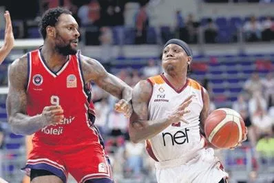 dursun-ozbekin-listesine-girecegi-iddia-edilen-esref-hamamciogludan-aciklama-geldi-1652739740060.jpeg Dursun Özbek’in listesine gireceği iddia edilen Eşref Hamamcıoğlu'dan açıklama geldi-9