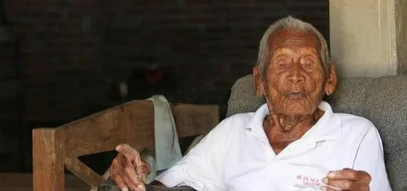 Dünyanın en yaşlı insanı olduğu ileri sürülen Endonezyalı Mbah Gotho 146 yaşında Cava eyaletine bağlı Sragen kentinde hayatını kaybetti