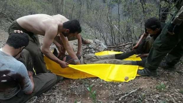 Teröristler, terörist cesetlerini topladı-1