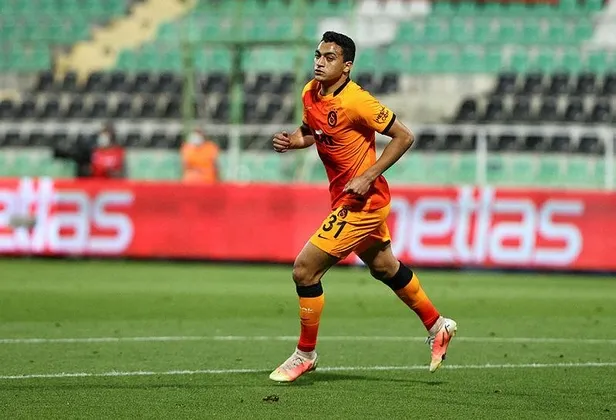 galatasarayda-sakatlik-soku-mostafa-mohamed-maca-devam-edemedi-1624808838339.jpeg
