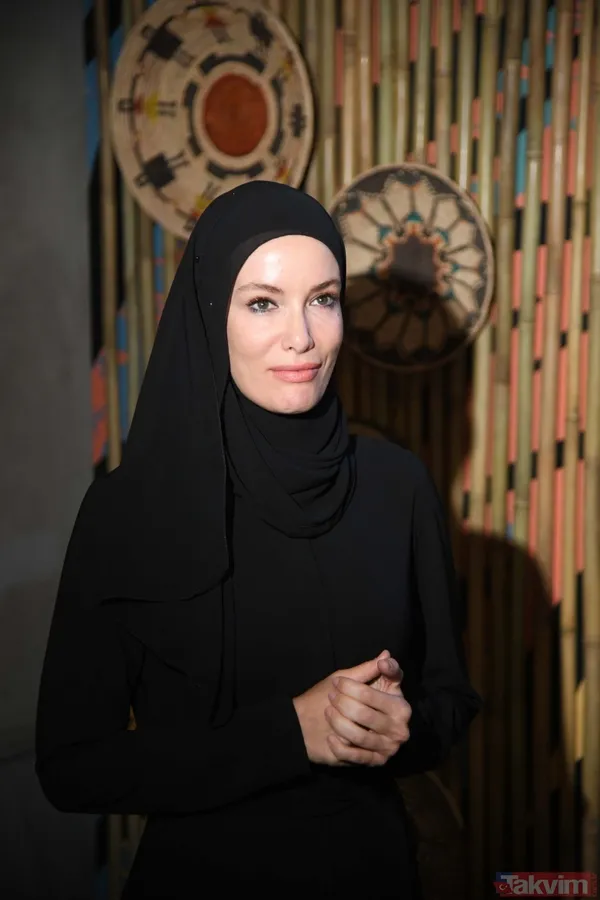 Gamze Özçelik gözlerden uzak büyüttüğü oğlu 16 oldu: Son halini gören inanamadı - 2