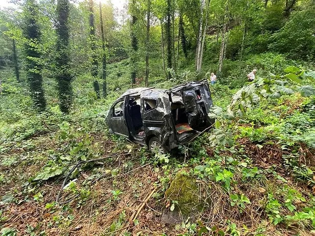 Ordu'da feci kaza: Dereye yuvarlanan otomobildeki biri hamile 3 kişi öldü-3