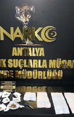 Antalya'da 'torbacı'lara baskın: 53 gözaltı