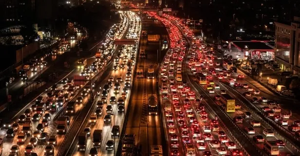 İstanbul'dan yine trafik manzarası! Yoğunluk 3 gündür yüzde 80’in altına inmedi