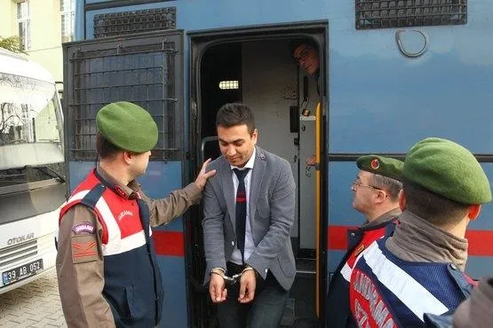 "Darbeci yarbay" askeri personele mühimmat dağıttırmış-1