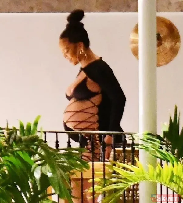 Rihanna hamile kaldığından beri giyinmiyor 'utanacak değilim' diyor! Kendini tepeden tırnağa iplerle bağladı açtıkça açıyor - 11