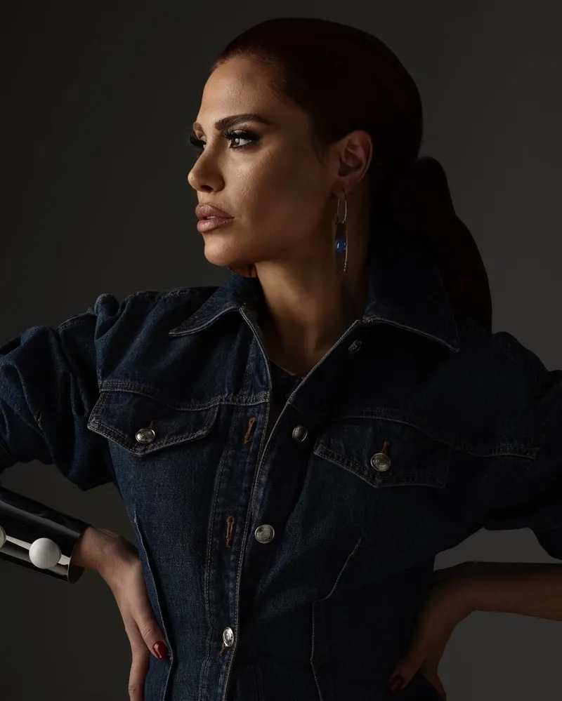 sukran-ovali-ve-caner-erkinin-kutuphane-sinavi-1775654449494.jpg Şükran Ovalı ve Caner Erkin’in kütüphane sınavı! Yılmaz Erdoğan’ın evinde donup kaldıkları o an!-3