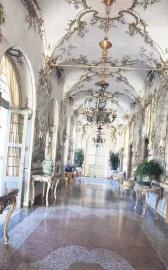 Juventus Başkanı Agnelli’nin Türk sevgilisi Deniz Akalın sonunda kayınvalidesinin gönlünü çaldı