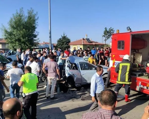 Afyonkarahisar'da zincirleme kaza: Ölü ve yaralılar var-4