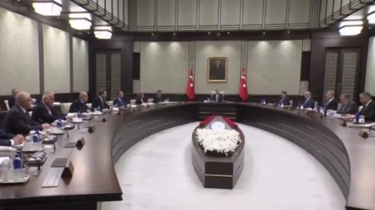 Kabine bugün toplanıyor!