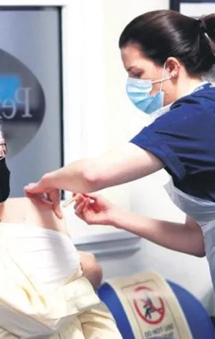 Avrupa'da 'AstraZeneca aşısı' paniği