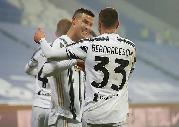 cristiano-ronaldo-760-golle-futbol-tarihinin-en-golcu-ismi-oldu-1611183138811.jpg Cristiano Ronaldo, 760 golle futbol tarihinin en golcü ismi oldu-3