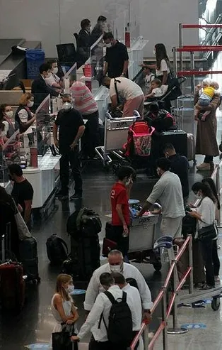 İstanbul Havalimanı'nda 9 günlük bayram tatili yoğunluğu!