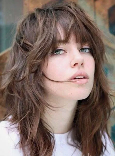 serenay-sarikayanin-sac-tuyolari-ortaya-cikti-kurt-kesimi-modasi-basliyor-2024un-en-buyuk-sac-trendi-ozellikle-1728491046506.jpg Kurt kesimi modası başlıyor! Serenay Sarıkaya'nın saç tüyoları ortaya çıktı! 2024'ün en büyük saç trendi özellikle 50 yaş üstü kadınlarda...-6