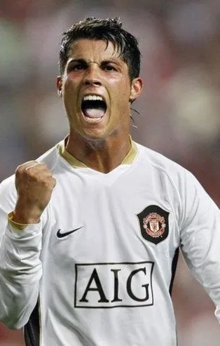 Ronaldo resmen üç yıl M.United’da (Yurttan ve dünyadan spor gündemi)