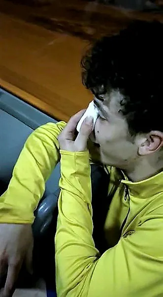 1649765669114.jpg Yeşil sahada amigo terörü! Yumrukla burnu kırıldı kafasına kramponla tekme atıldı-3