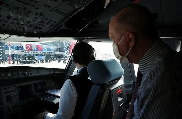 baskan-erdogan-kokpite-girdi-tokat-havalimanini-pilotlara-sordu-iste-o-anlar-1648229629987.jpeg