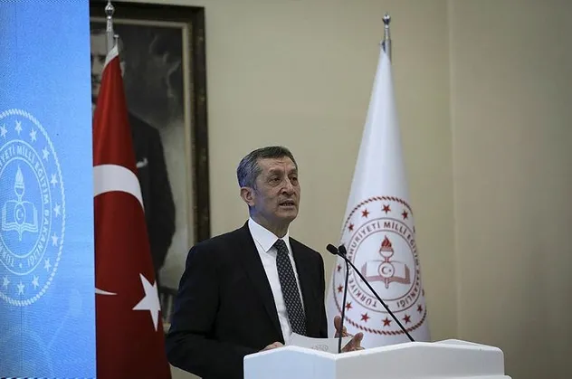 Son dakika: Milli Eğitim Bakanı Ziya Selçuk'tan okulların açılmasıyla ilgili flaş açıklama