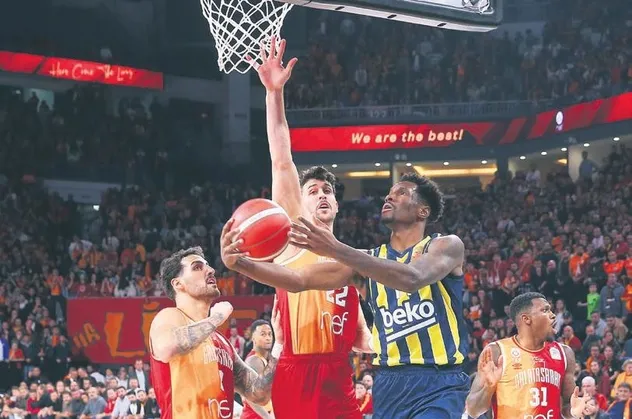Derbide üçlük yağmuru! Fenerbahçe Beko'nun son kurbanı Galatasaray NEF oldu