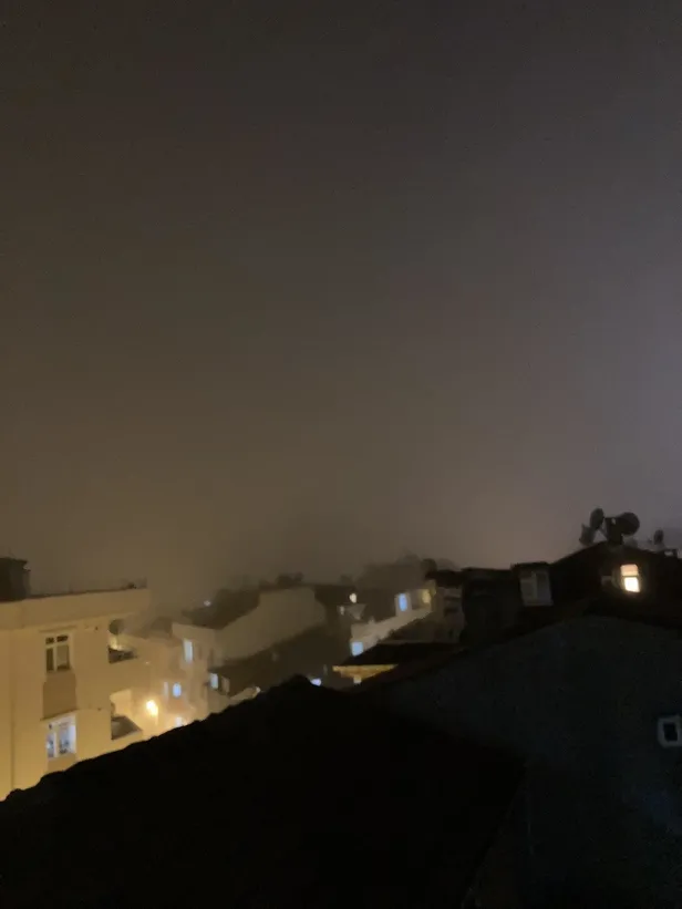 son-dakika-istanbulu-sis-basti-goz-gozu-gormedi-1633986212212.jpeg