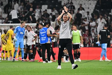 Beşiktaş tribünlerinden Ole Gunnar Solskajer'e tepki!
