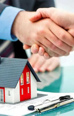 Kamu bankalarının destek paketlerinin ardından bir güzel haber de Emlak Konut'tan! Yüzde 10 indirimle 10 bin konut satılacak