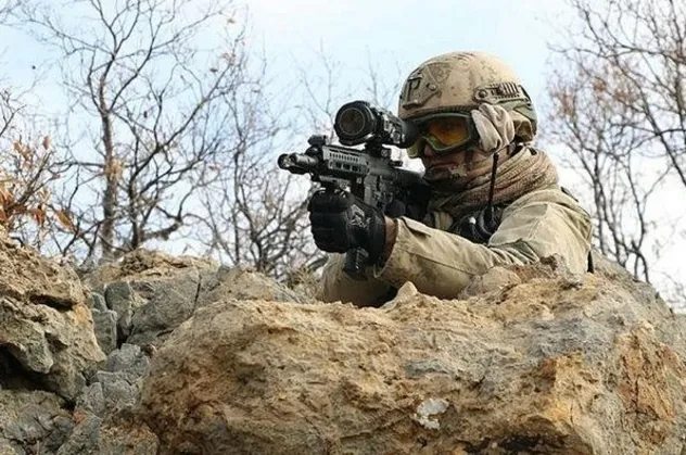 Kırmızı sarı gri... Tüm renklerden var! PKK'ya can çekiştiren üst düzey darbe: 792 terörist etkisiz