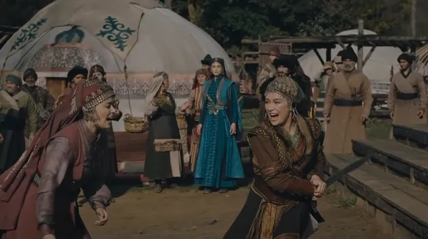 olumun-bucagindaki-yigide-cellat-dayanmiyor-kurulus-osman-35-bolum-fragmaninda-can-evinden-vuracak-1605971661570.jpg Ölümün bucağındaki yiğide cellat dayanmıyor! Kuruluş Osman 35. bölüm fragmanında can evinden vuracak-2