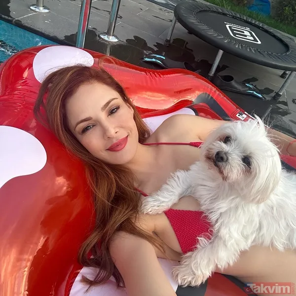 45 yaşındaki Mine Tugay’ın akşam vakti havuz keyfi! Kırmızı bikinisiyle sere serpe paylaşınca ortalık karıştı! Akılalmaz yorumlar... - 10