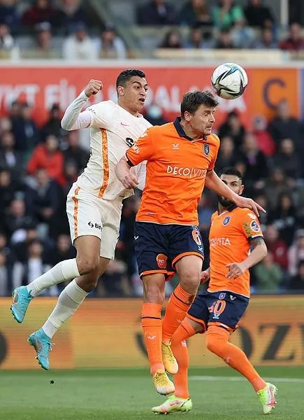 Başakşehir'de sessiz akşam! (Başakşehir 0-0 Galatasaray | MAÇ SONUCU ÖZET)-8