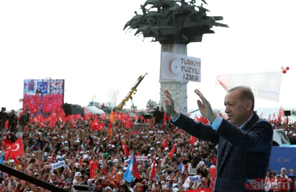 Türkiye Yüzyılı'nın şafağı söküyor! İzmir Gündoğdu Meydanı'nda tarihi kalabalık: Başkan Erdoğan için "Tayyip Baba" sloganları - 37