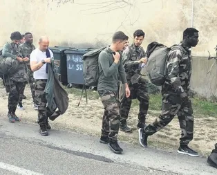 İstikamet Fransa dağılın marş marş