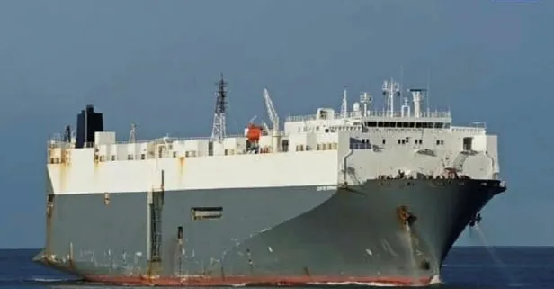 Tuzla'da 180 metrelik Hoegh Pusan isimli gemi karaya oturdu!