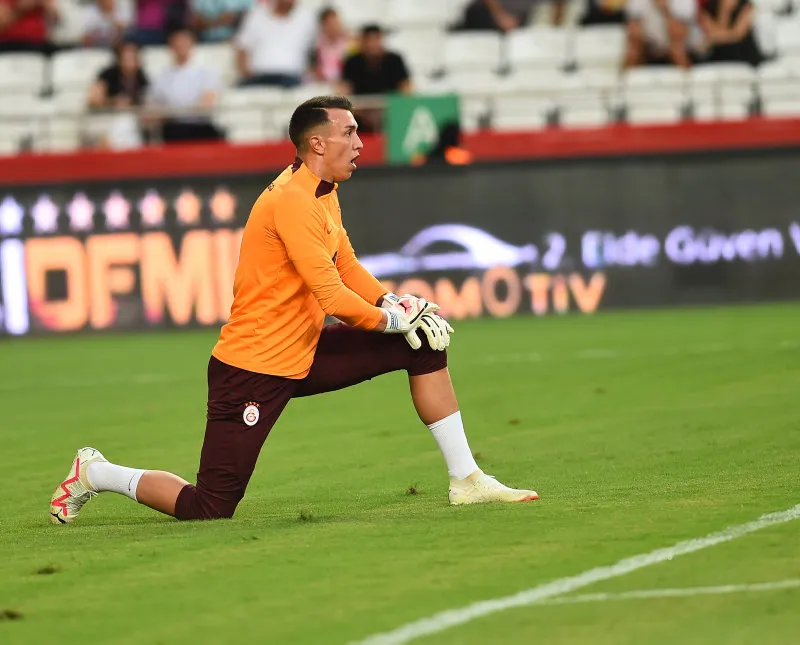Galatasaray'da Muslera'dan sürpriz karar! - 9