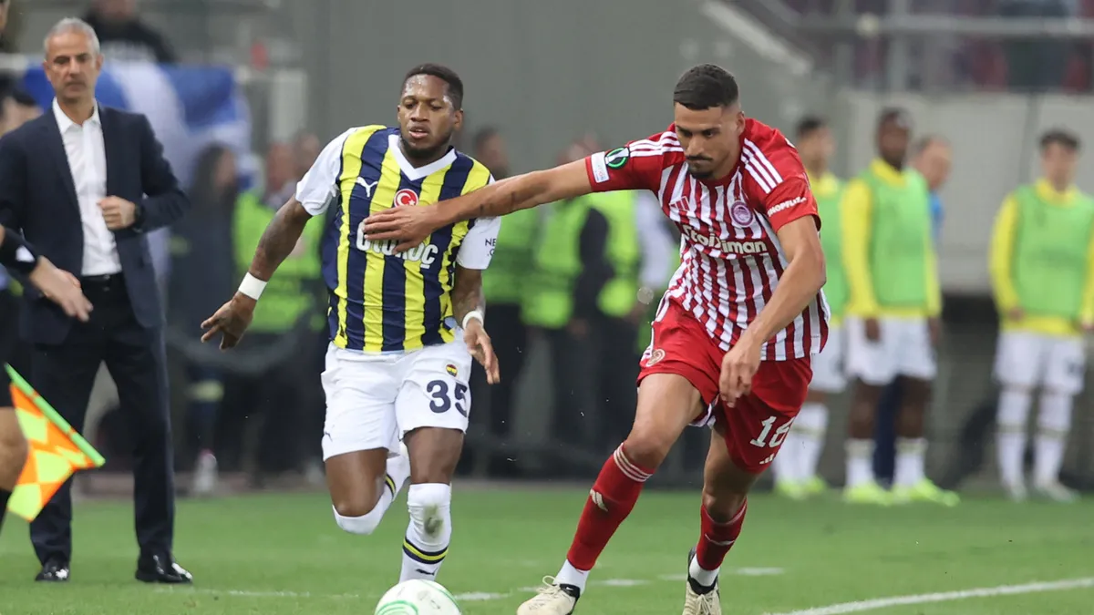 Spor yazarlarından Olympiakos-Fenerbahçe maçı sonrası İsmail Kartal’ın orta sahasına eleştiri: Ne savunmaya ne hücuma katkı verdiler