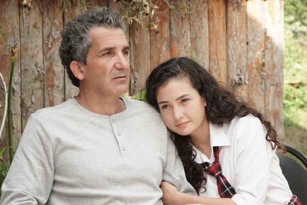 kardeslerim-97-bolum-canli-izle-23-eylul-2023-kardeslerim-dizisi-4k-full-hd-canli-yayin-atv-youtube-1695491851459.jpg Kardeşlerim 97. bölümde neler oldu? (ÖZET) Kardeşlerim 97. bölüm tekrarı!-3