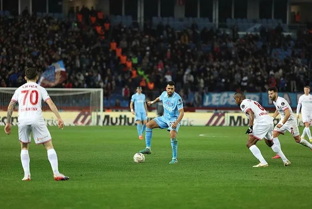 firtina-moral-tazeledi-trabzonspor-zorlu-rakibi-antalyayi-iki-golle-gecmeyi-basardi-1675278517423.jpeg Fırtına moral tazeledi! Trabzonspor zorlu rakibi Antalya'yı iki golle geçmeyi başardı-3