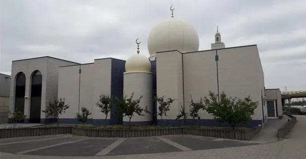 Fransa’da İslam’a yönelik nefret saldırıları devam ediyor! Bu kez Arrahma Camisi kundaklandı